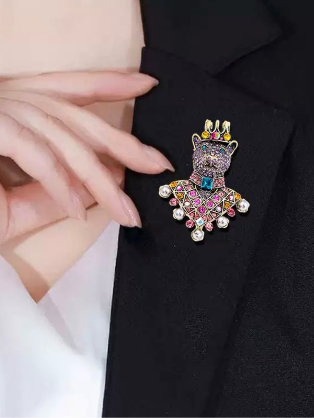 Vintage Multicolor Crystal Cat Brooch Pin with Gold Accents
